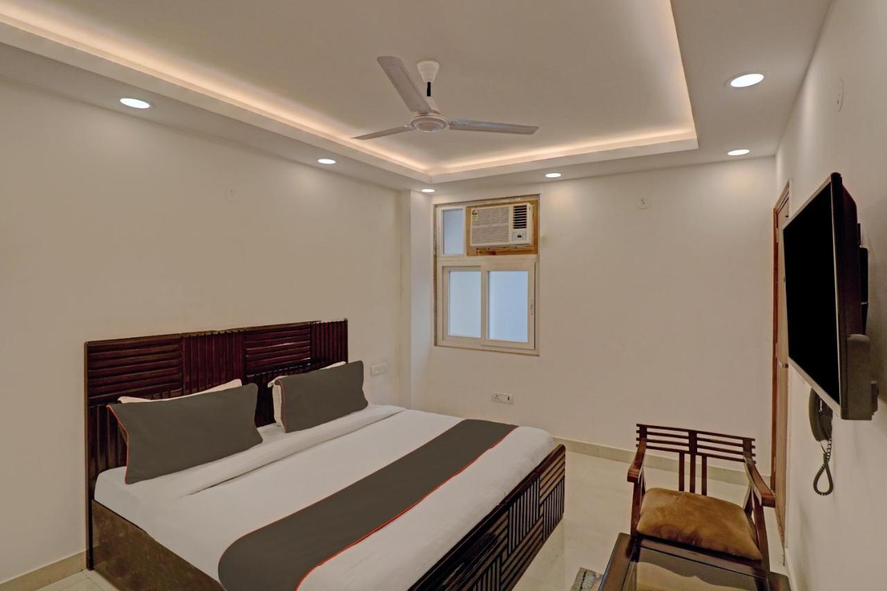 Collection O Spot Light Near Tughlakabad Station Metro Station Hotel Indraprast Bagian luar foto