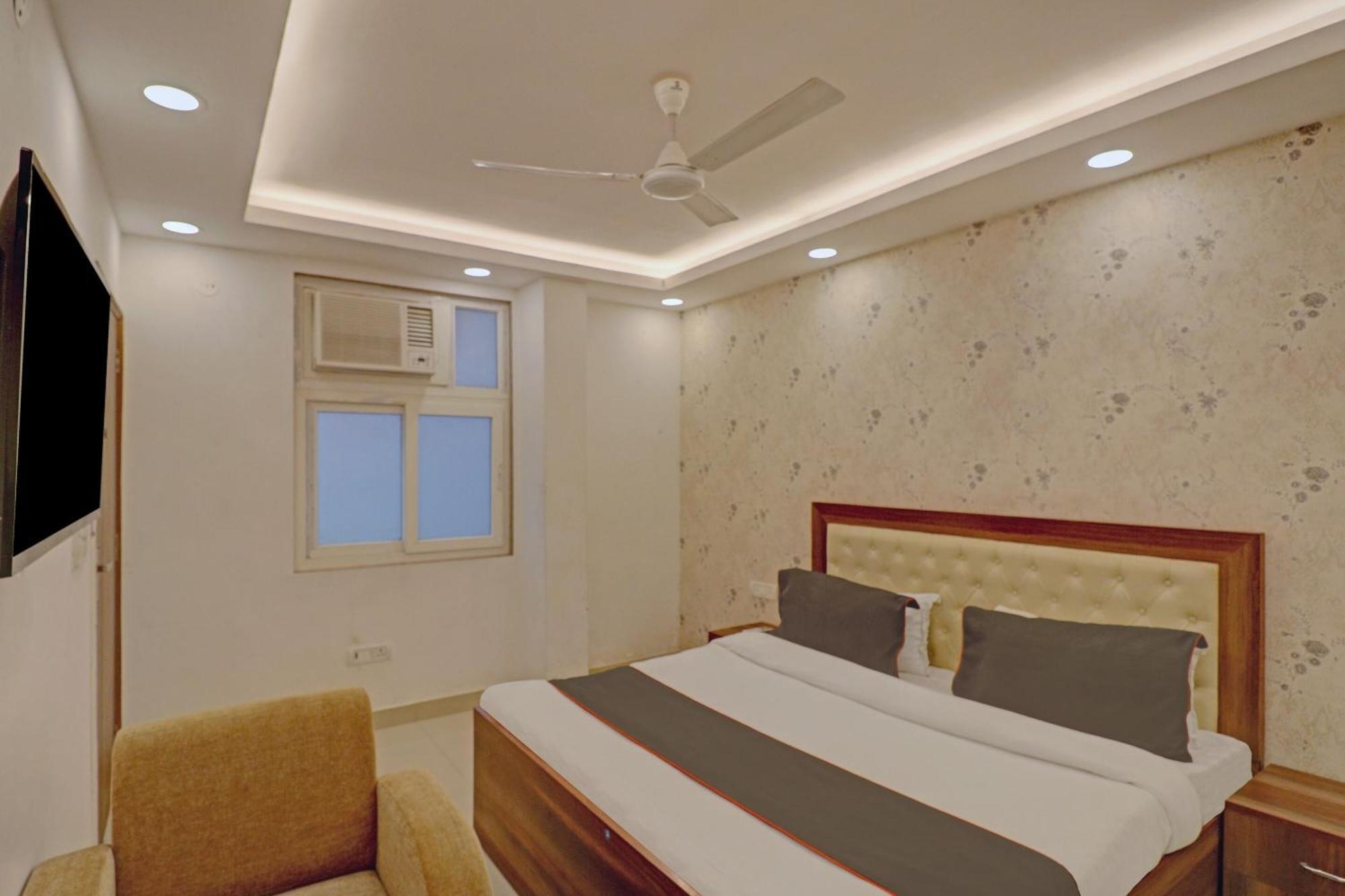 Collection O Spot Light Near Tughlakabad Station Metro Station Hotel Indraprast Bagian luar foto
